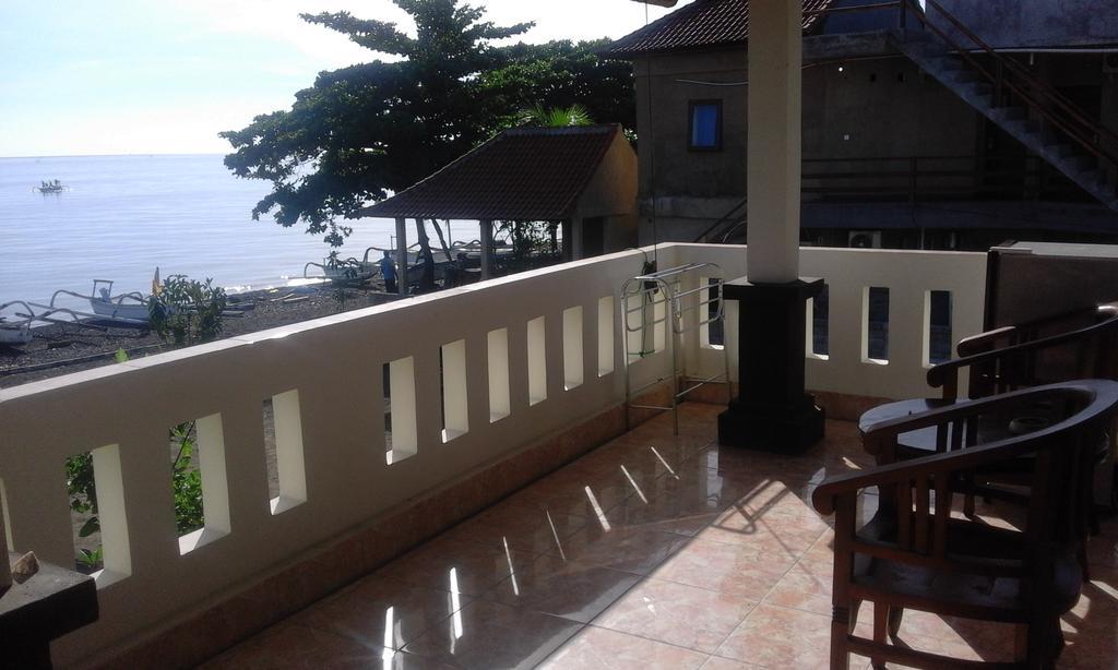 Sudi Homestay Amed Екстериор снимка