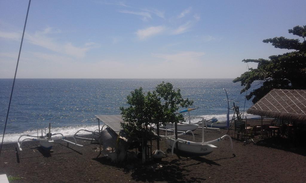 Sudi Homestay Amed Екстериор снимка