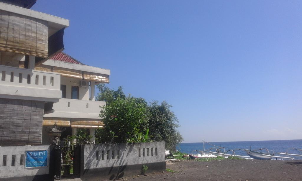 Sudi Homestay Amed Екстериор снимка