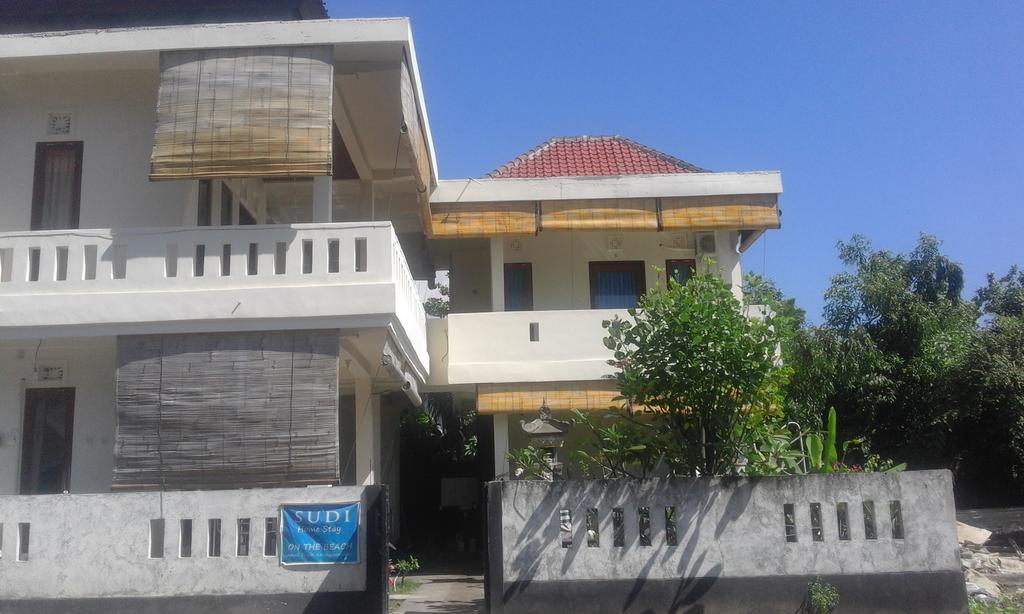 Sudi Homestay Amed Екстериор снимка